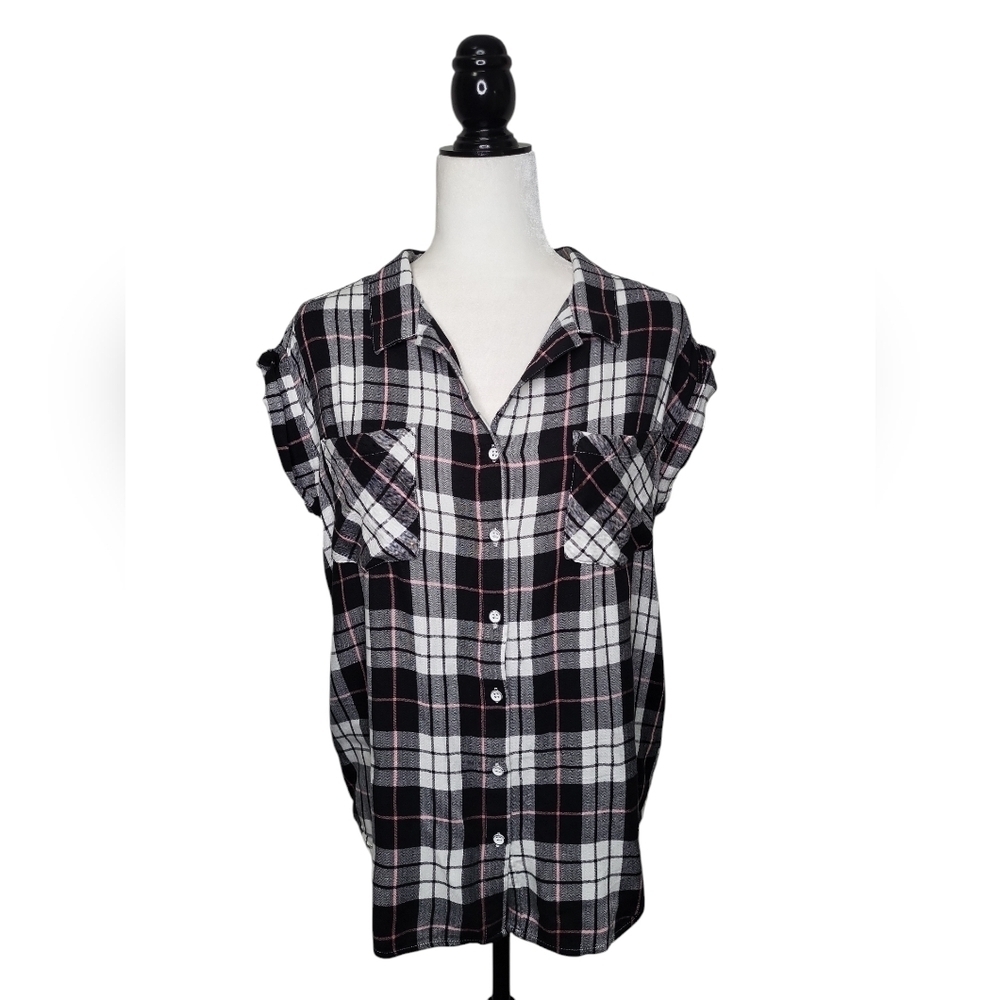 JACHS GIRLFRIEND Women's Shirt Size M Blue & Pink Plaid Short Sleeve Button Up